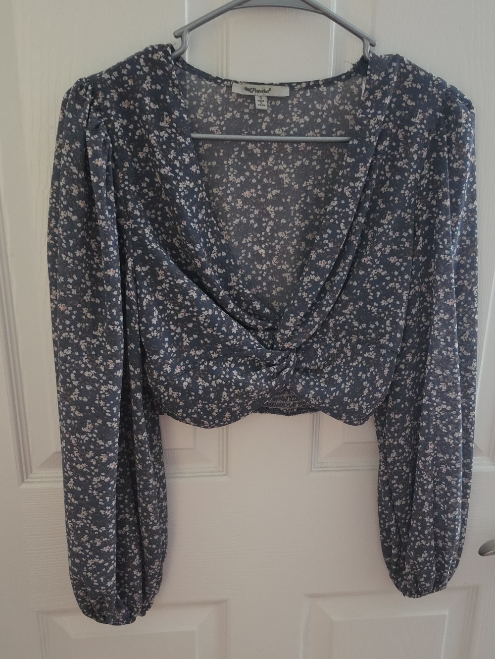 Papaya Navy Floral Long-Sleeve Cropped Top